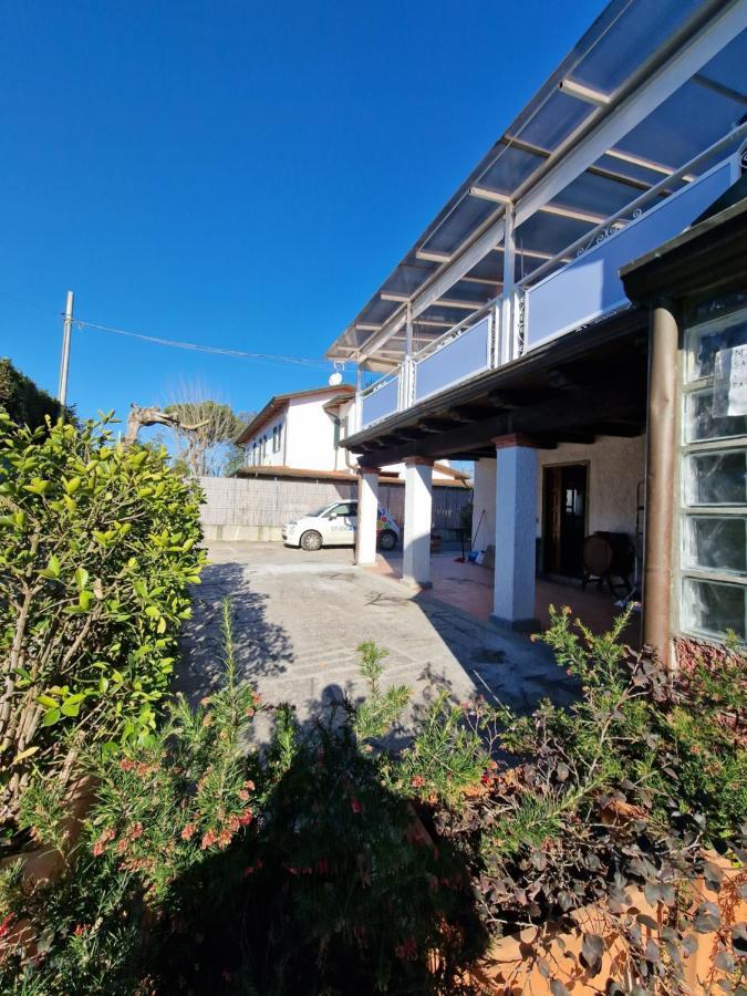 Tra Forte Dei Marmi E Marina Di Massa - Il Melograno Exterior photo